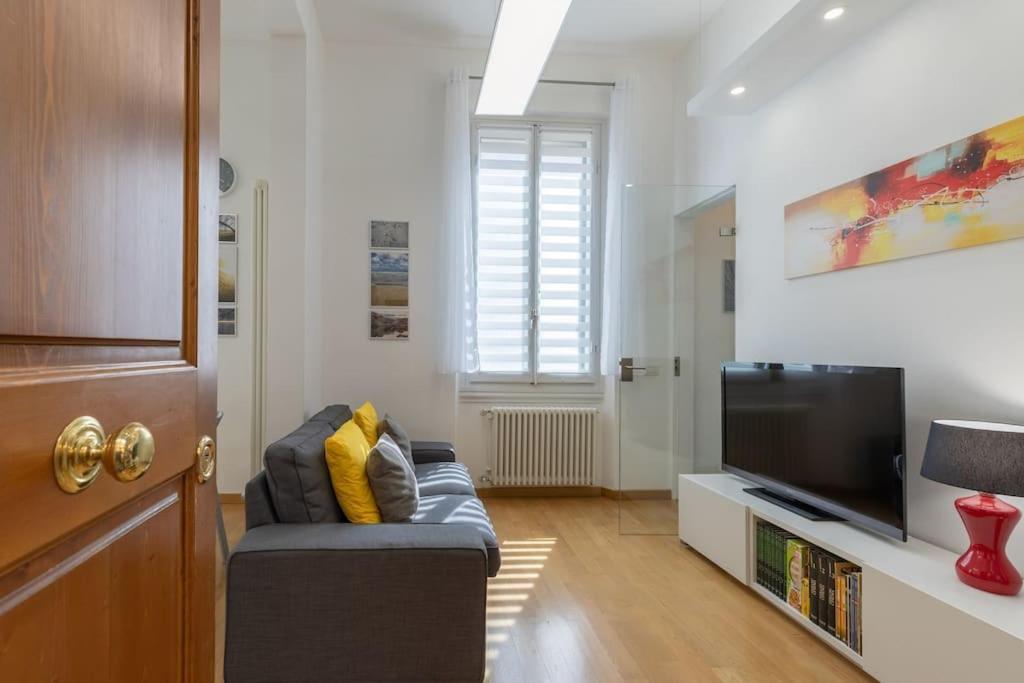 Ammirato Duplex In Флоренция Экстерьер фото